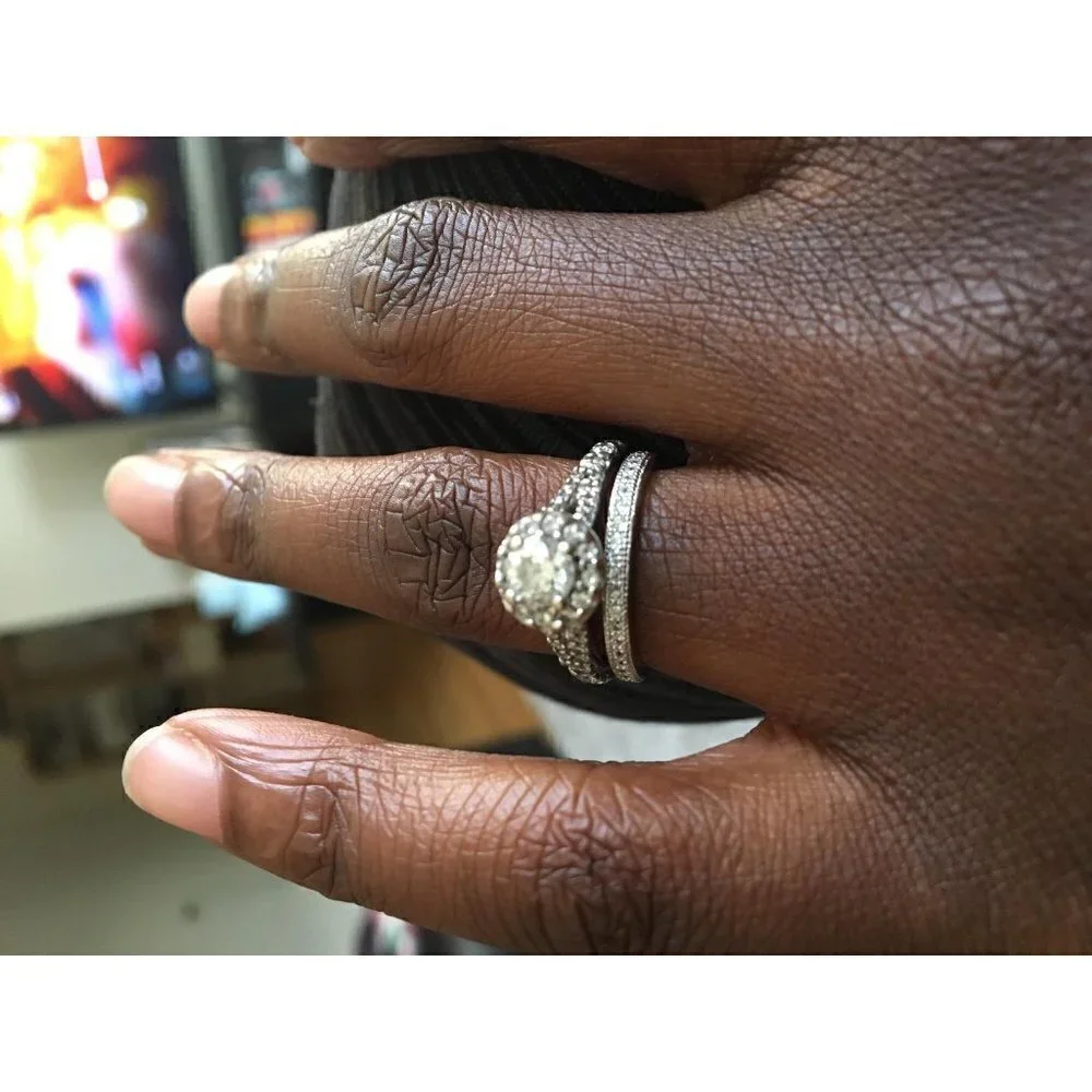 𝅺.925 Sterling Silver Platinum Plated Simulated Diamond 2mm Ring Elegant Band CZ - Picture 6 of 13